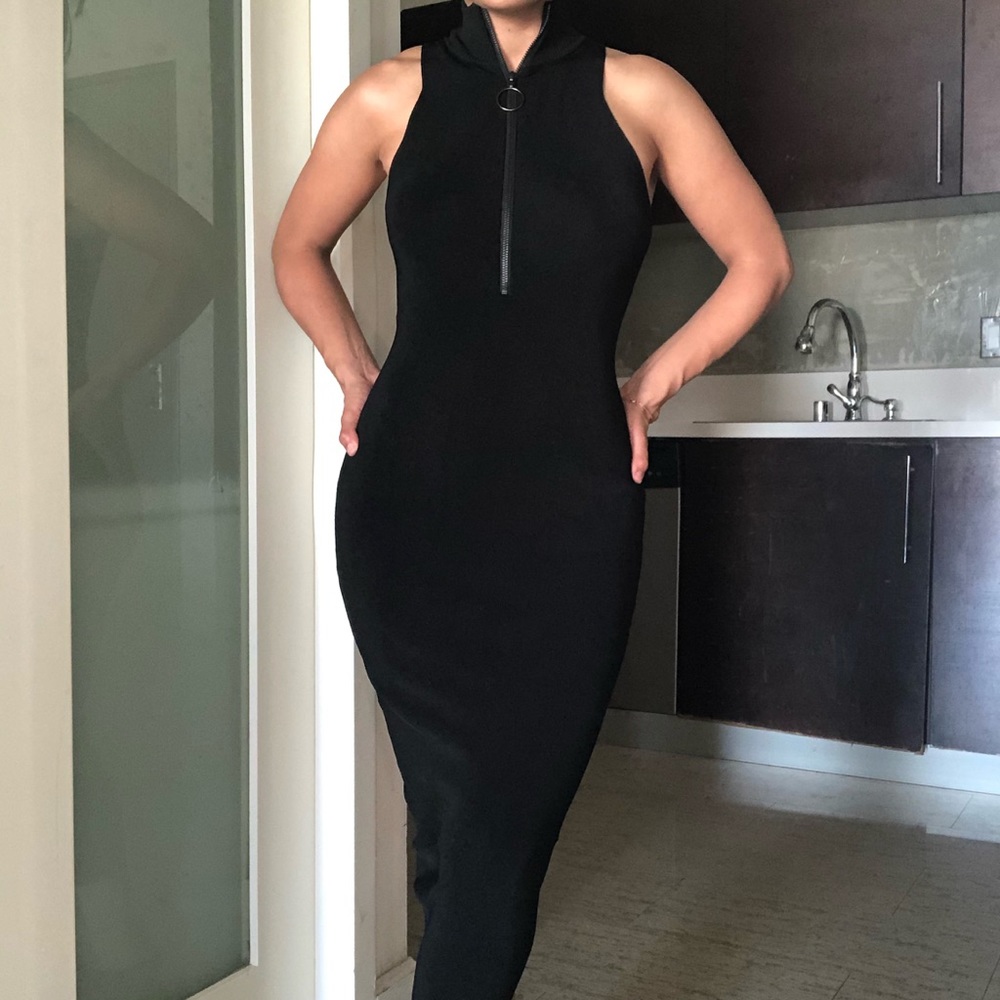 Trouve - Black Mock Neck Sweater Knit Midi Dress